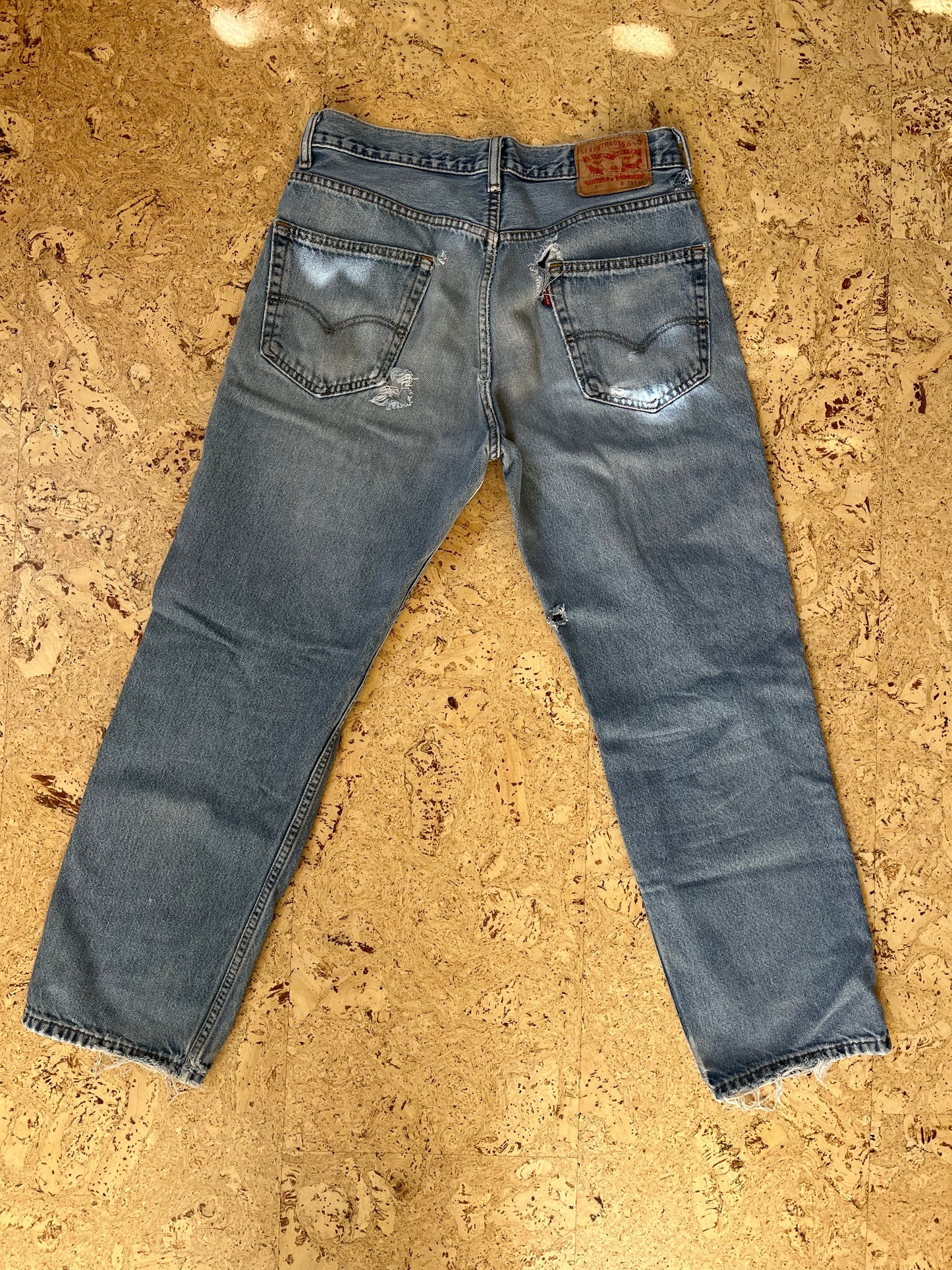 Levi's Thrashed Red Tab Blue Jeans 33x30"